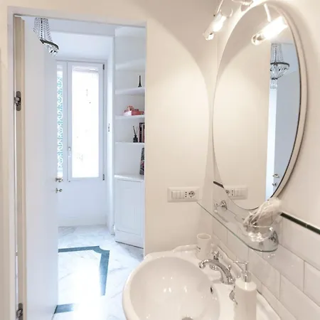 Hermes Apartment *