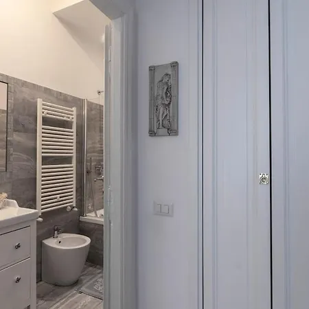 Hermes Apartment