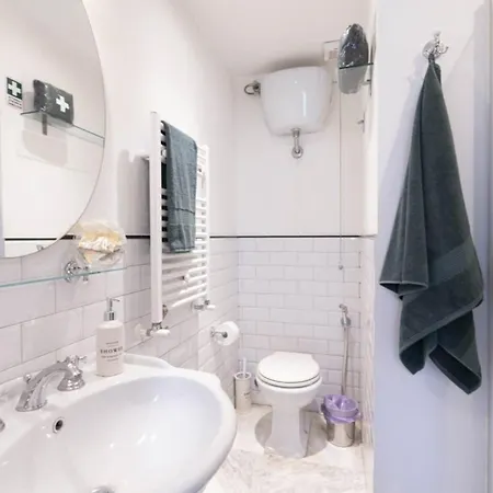 Hermes Apartment *